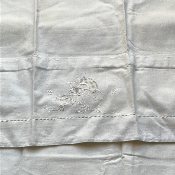 NEW Hand Embroidered white pillow cases. Two pillow cases. 100% cotton. - Picture 3 of 4